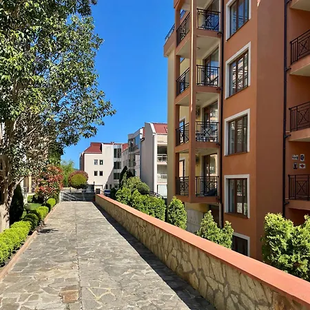 Sea Breeze With Balcony 250 Metres For The Apartment